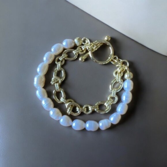 Chunky Freshwater Pearl Double Strand Gold Toggle Bracelet - Picture 6 of 6